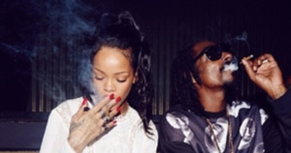 Rihanna Smokes With Snoop Dogg E News